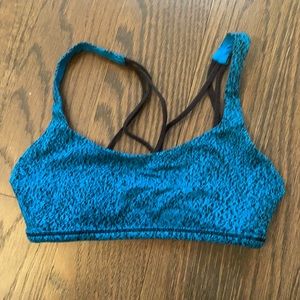Free to be wild strappy sportsbra size2 lululemon